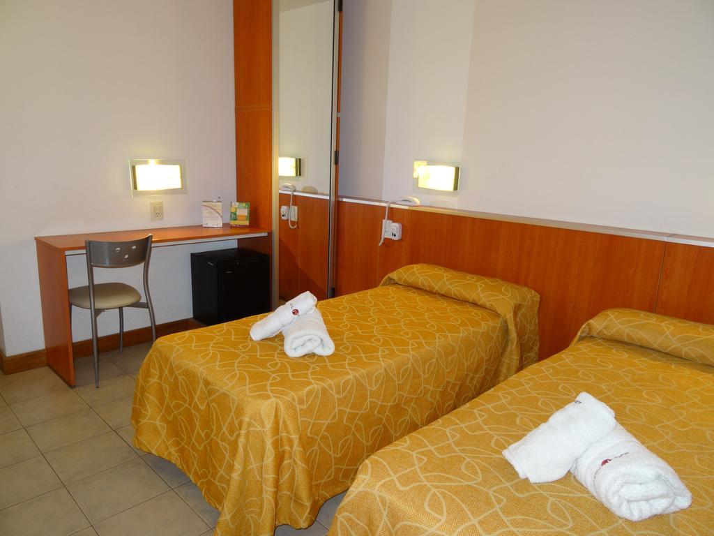 Hotel Necof Rosario Bilik gambar
