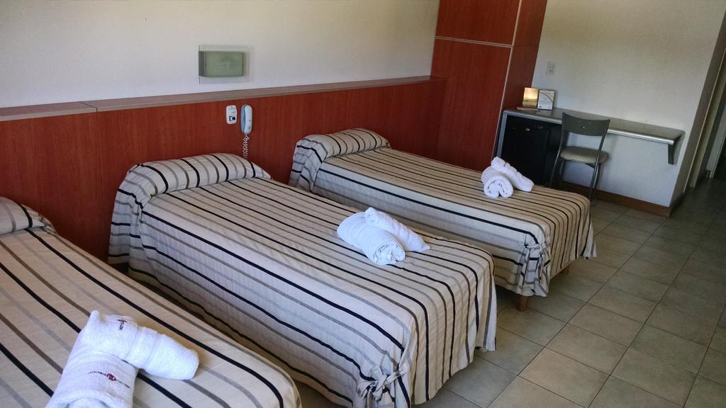 Hotel Necof Rosario Bilik gambar